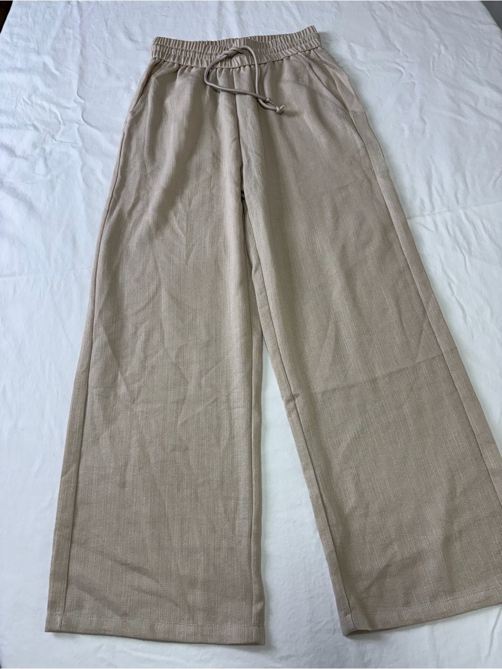 HALARA Women's Wide-Leg Drawstring Pants in Light Taupe